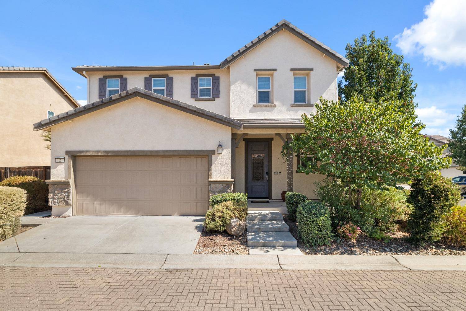 Sacramento, CA 95835,2 Suncatcher PL