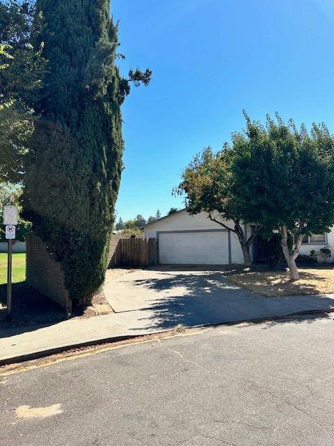 Lodi, CA 95240,2200 Newbury CIR