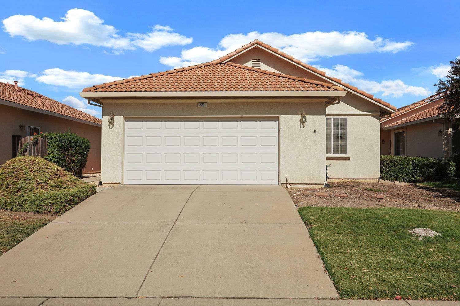 Sacramento, CA 95823,221 Aruba CIR