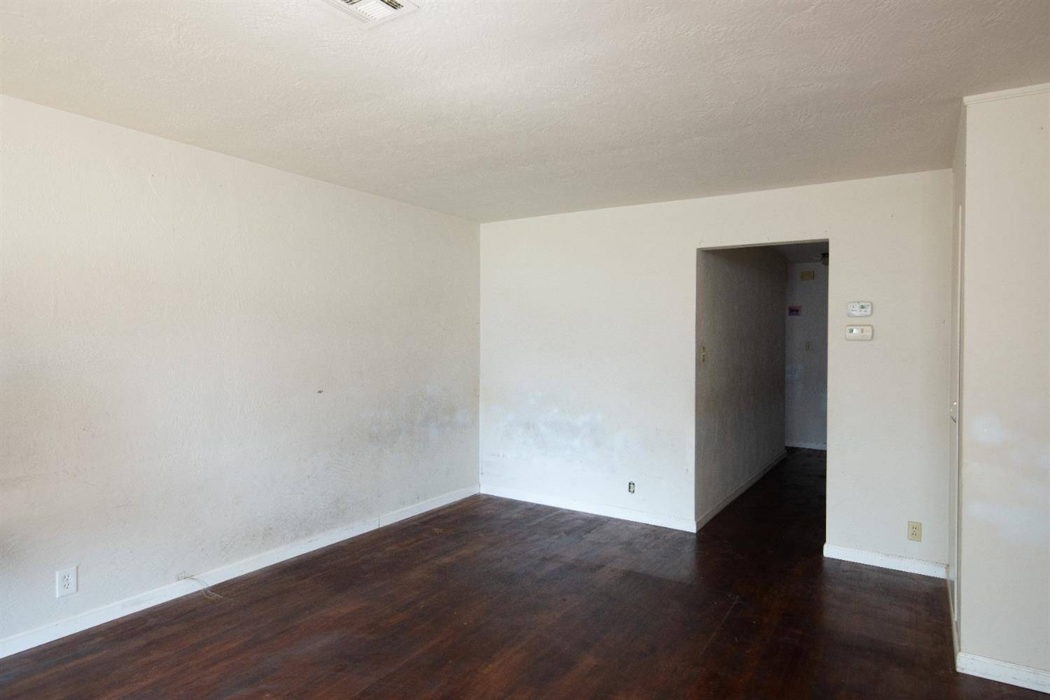 Manteca, CA 95337,241 Martha ST