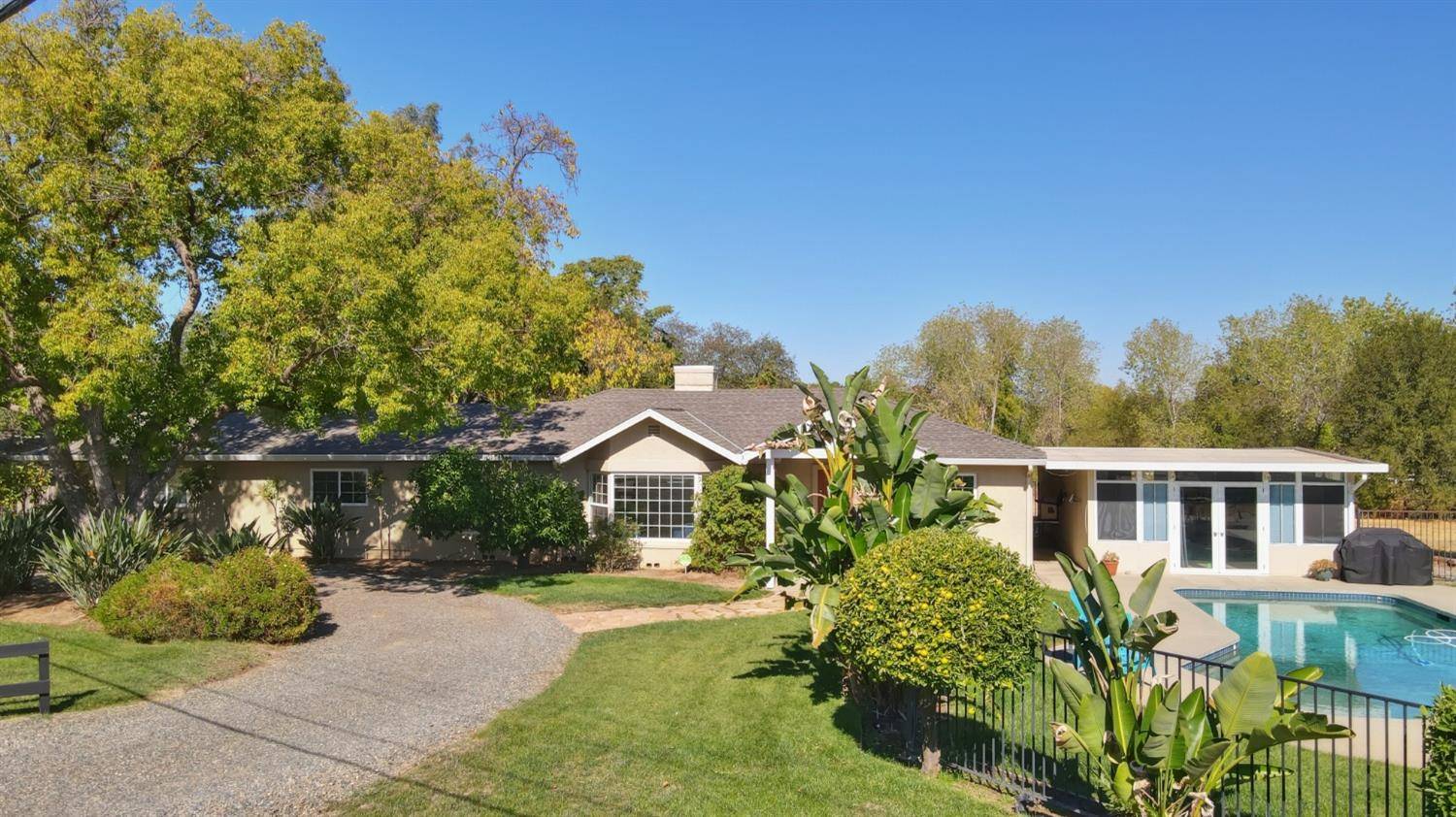 Orangevale, CA 95662,9027 Golden Gate AVE