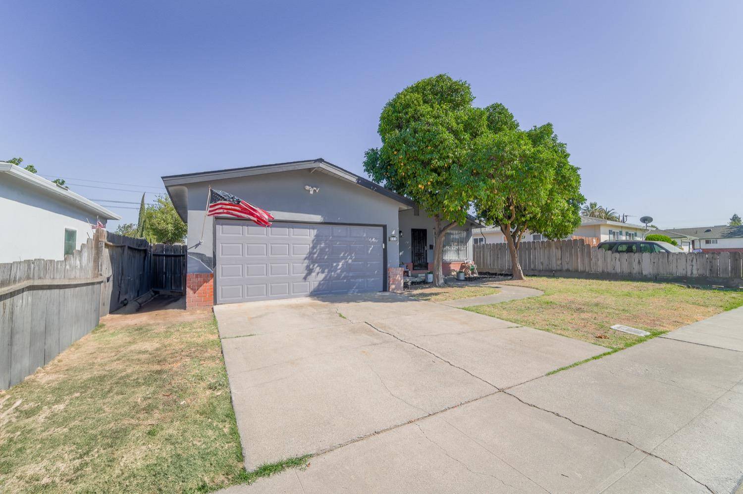 Manteca, CA 95337,524 Jessie AVE