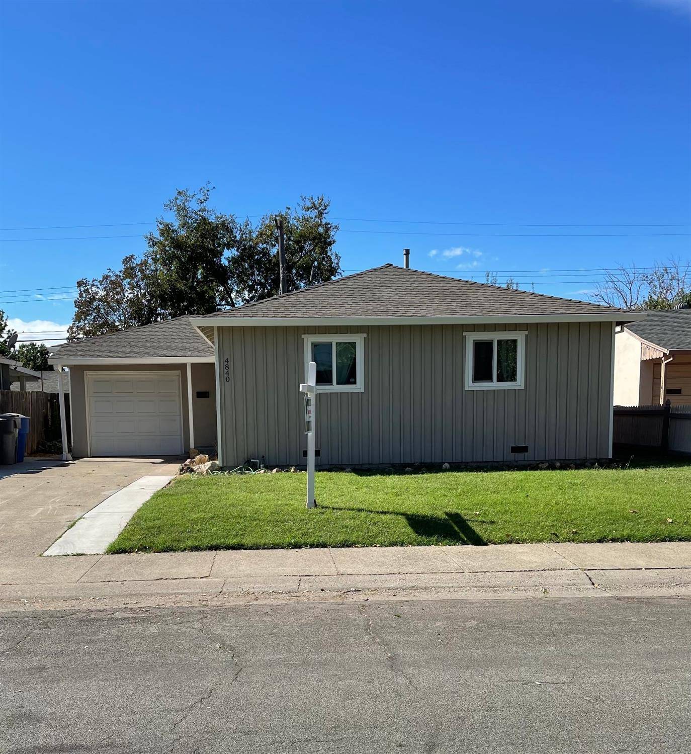 Sacramento, CA 95820,4840 Priscilla LN