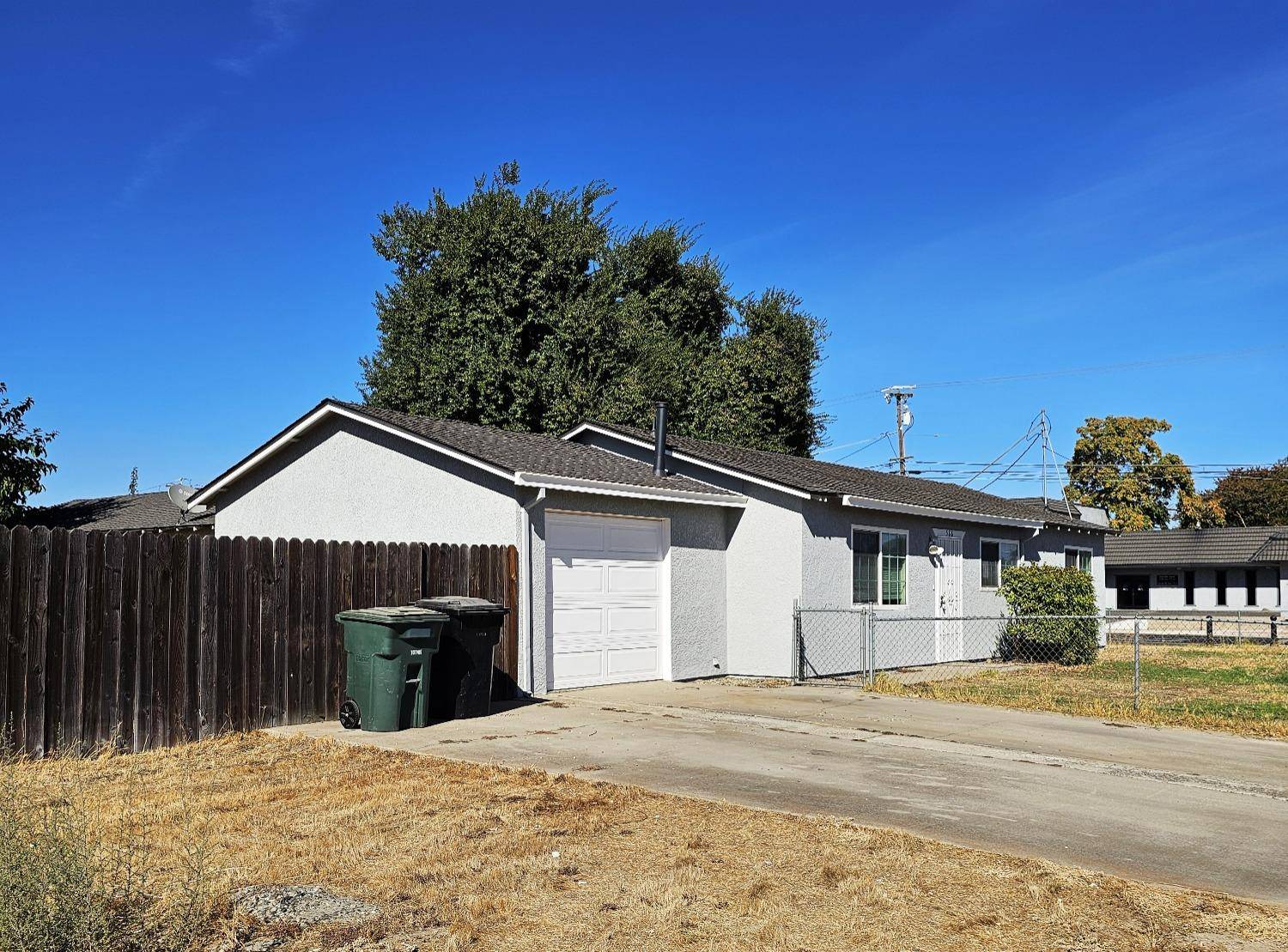 Oakdale, CA 95361,588 E I ST