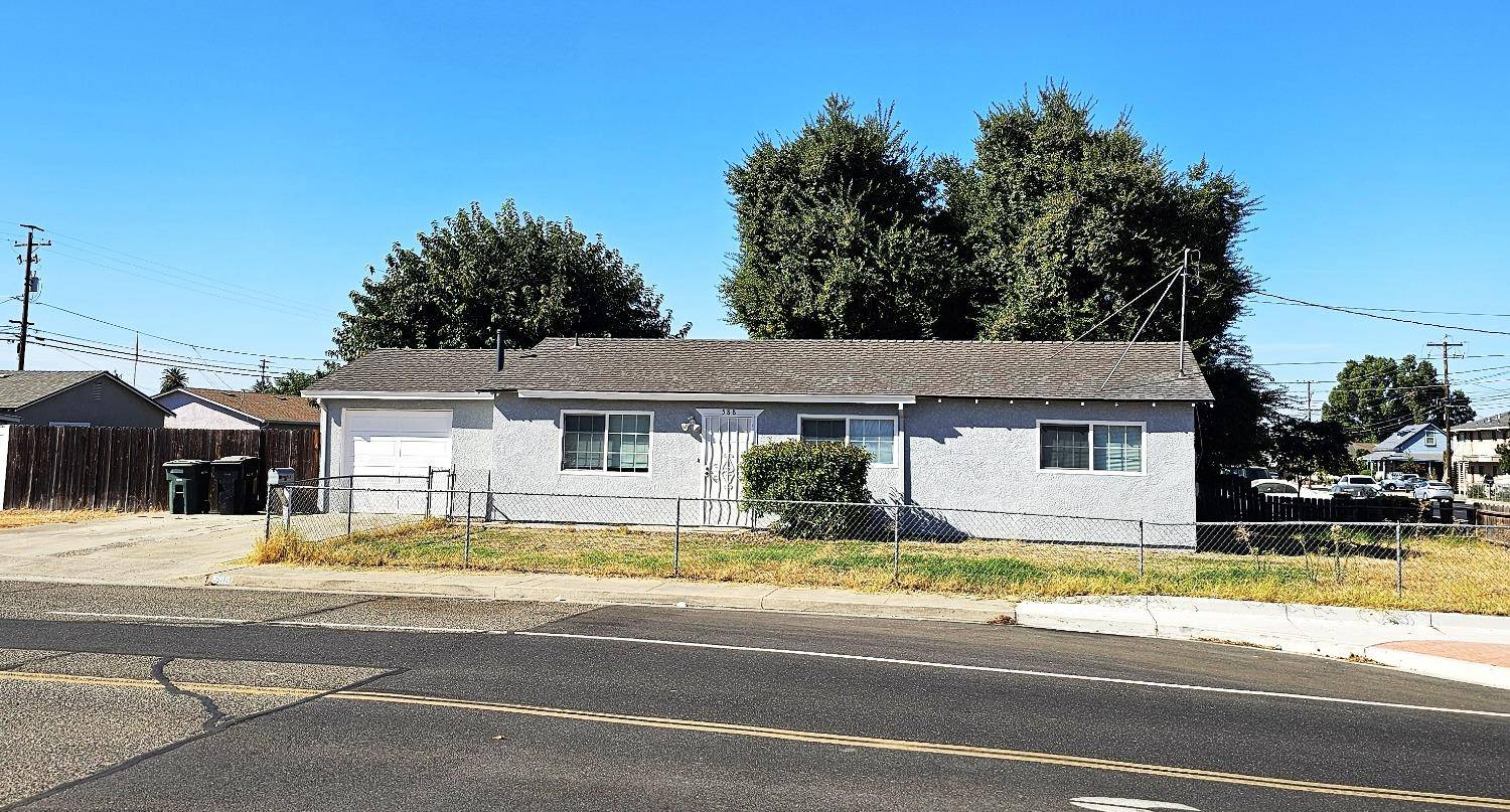 Oakdale, CA 95361,588 E I ST