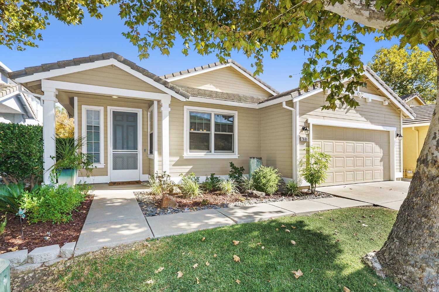 Davis, CA 95618,2606 Leonardo Court