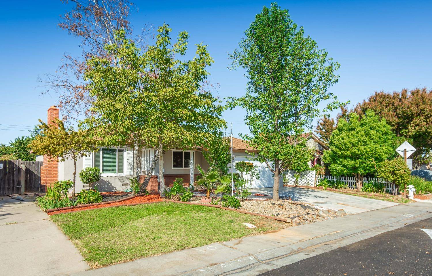 Sacramento, CA 95824,6228 Welty WAY