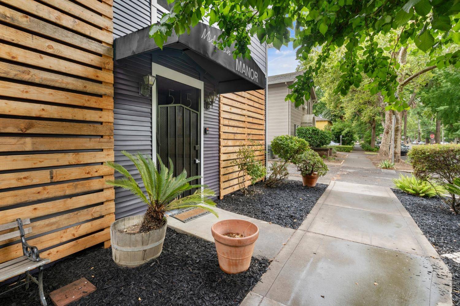 Sacramento, CA 95811,515 21st ST