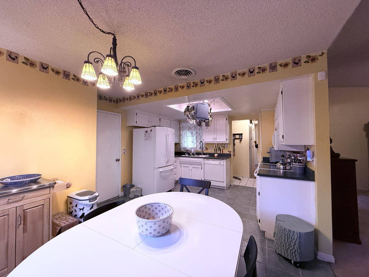 Marysville, CA 95901,1379 Val DR