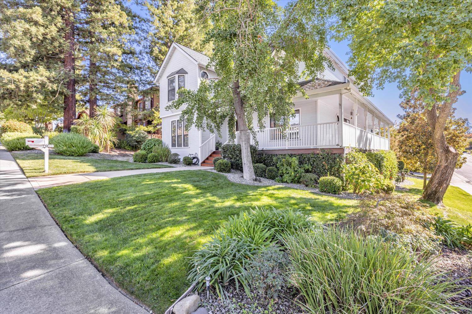 Fair Oaks, CA 95628,7900 Meadowridge CT
