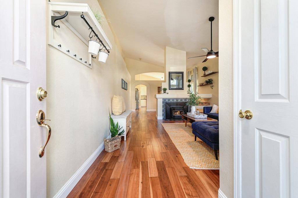 Roseville, CA 95661,208 Rochelle CT