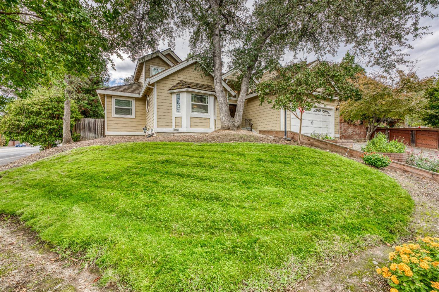 Orangevale, CA 95662,8488 Oakwind CT