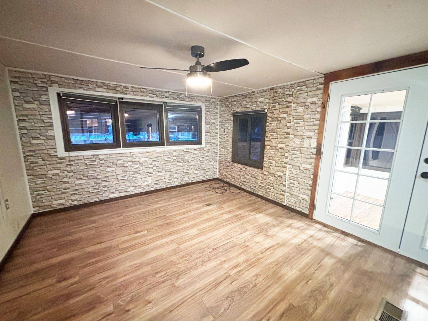 Colfax, CA 95713,450 Gladycon RD #20
