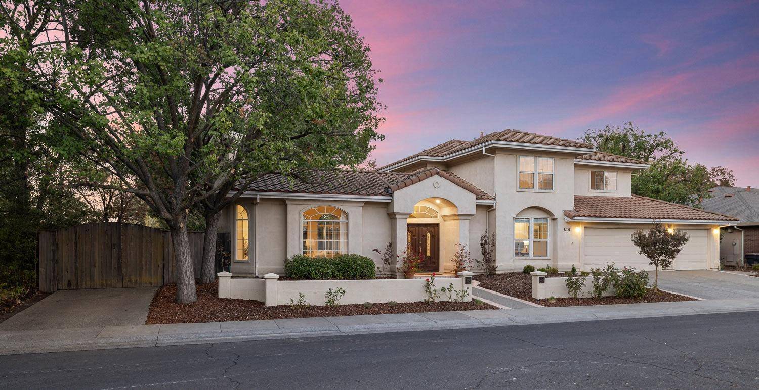 Davis, CA 95616,819 Harrier PL