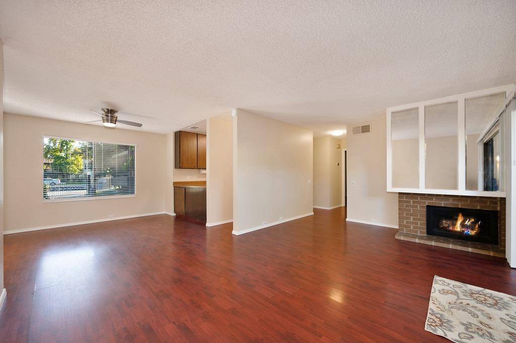 Sacramento, CA 95825,660 Woodside Sierra #1