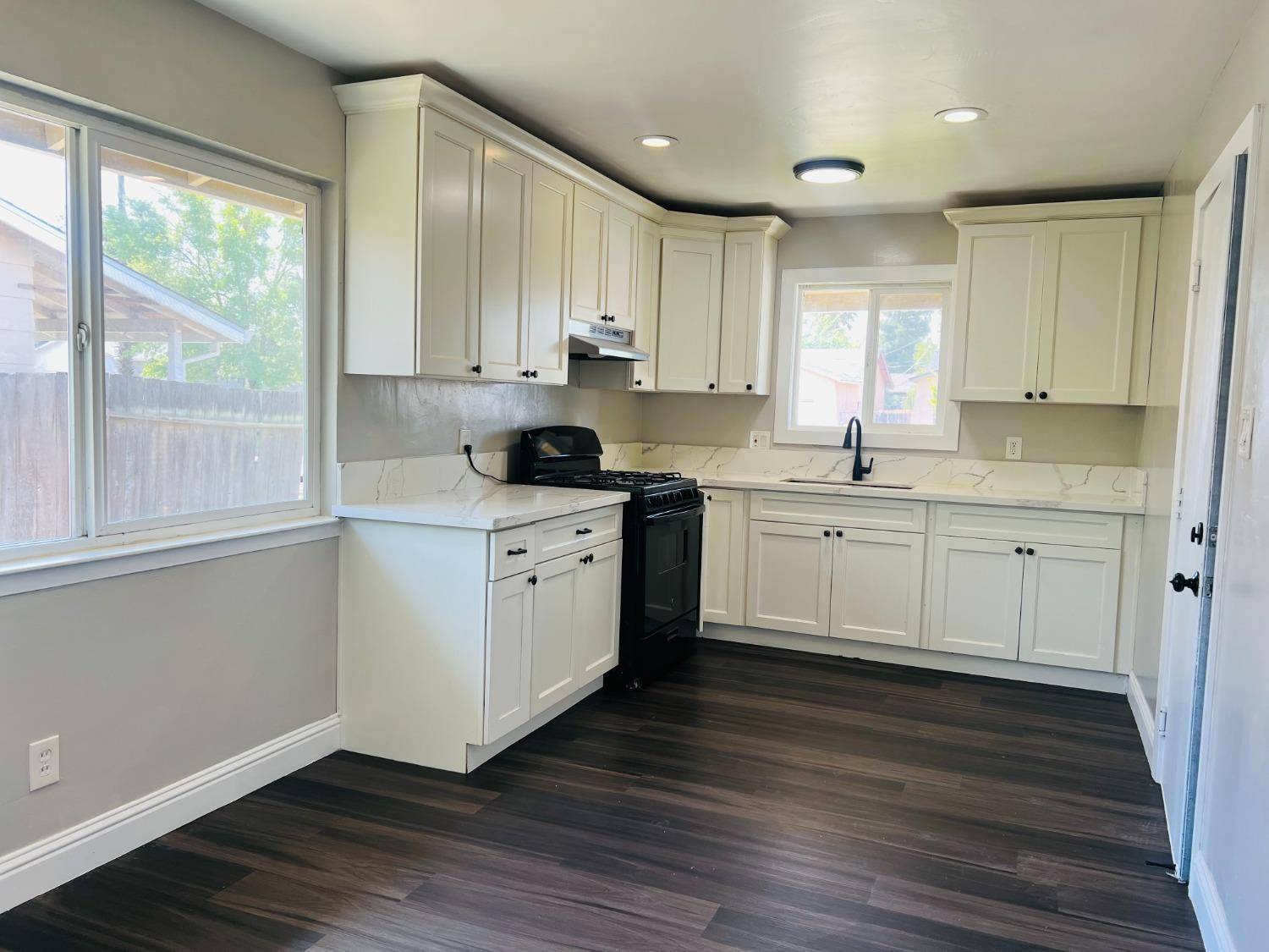 Sacramento, CA 95822,7529 7529 SKELTON WAY