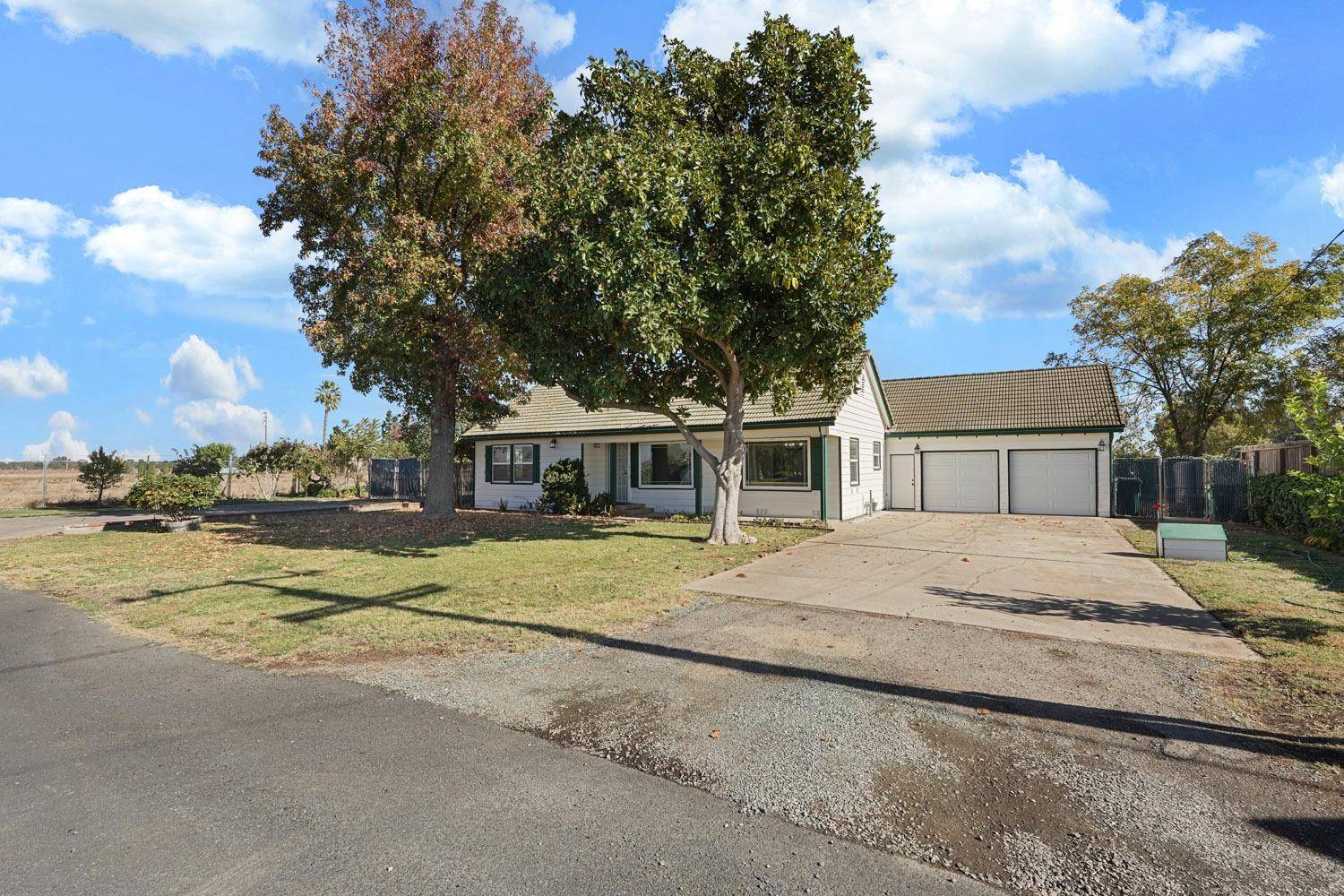 Lockeford, CA 95237,17338 Cal DR