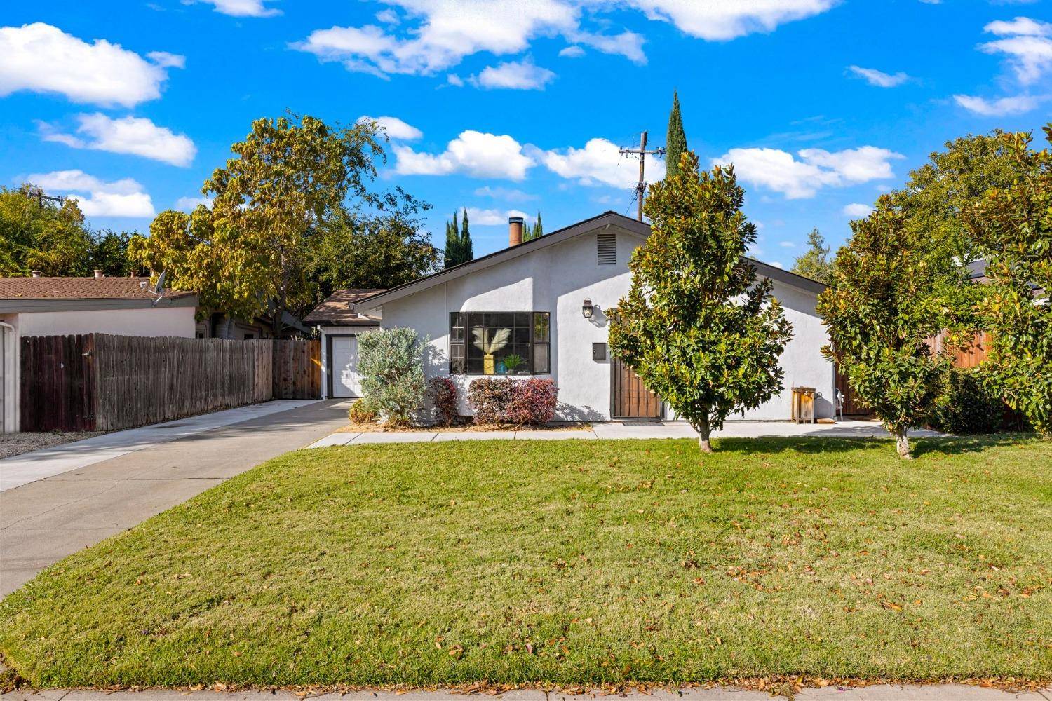 West Sacramento, CA 95605,710 Douglas ST