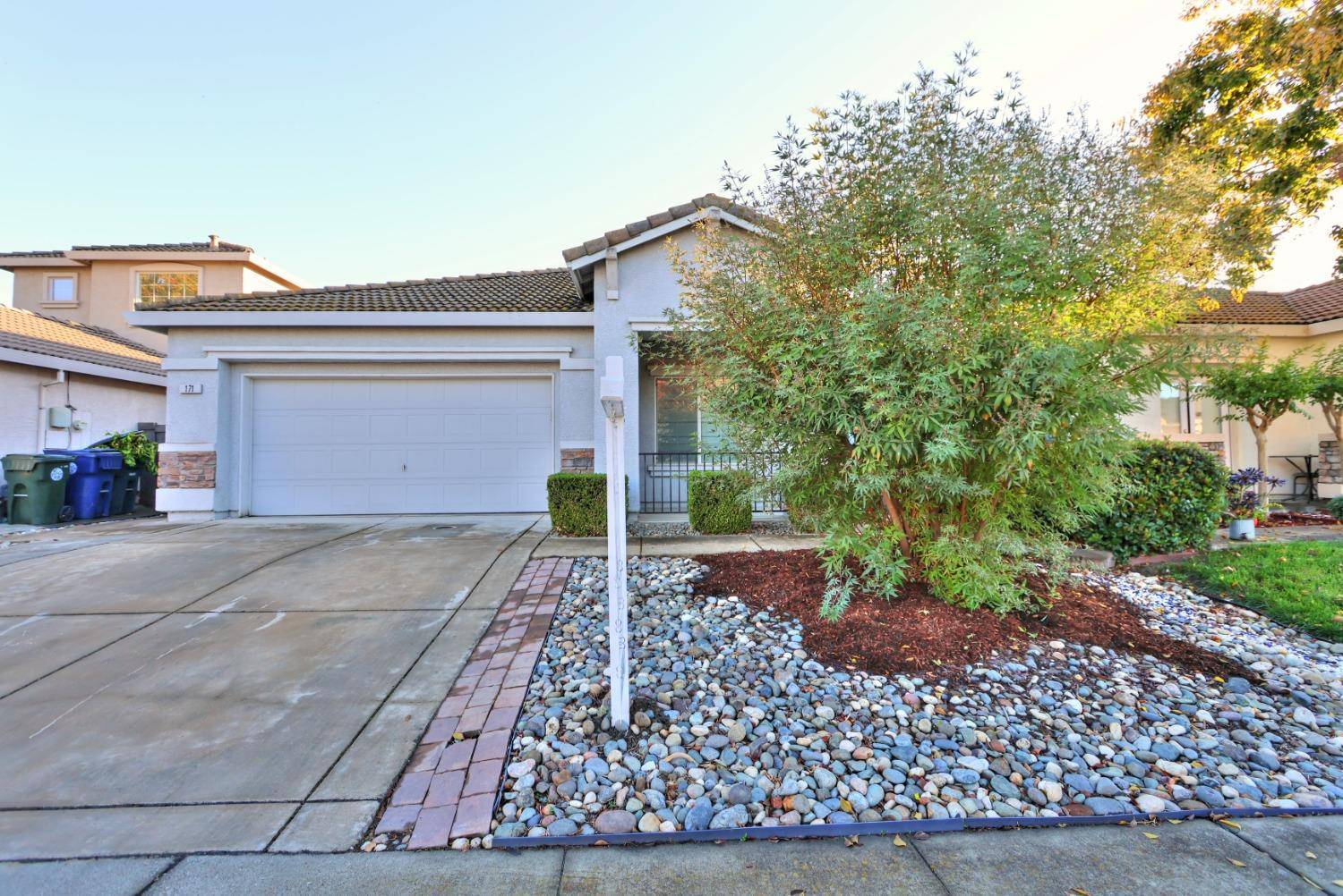 Sacramento, CA 95835,171 Arnold Gamble CIR