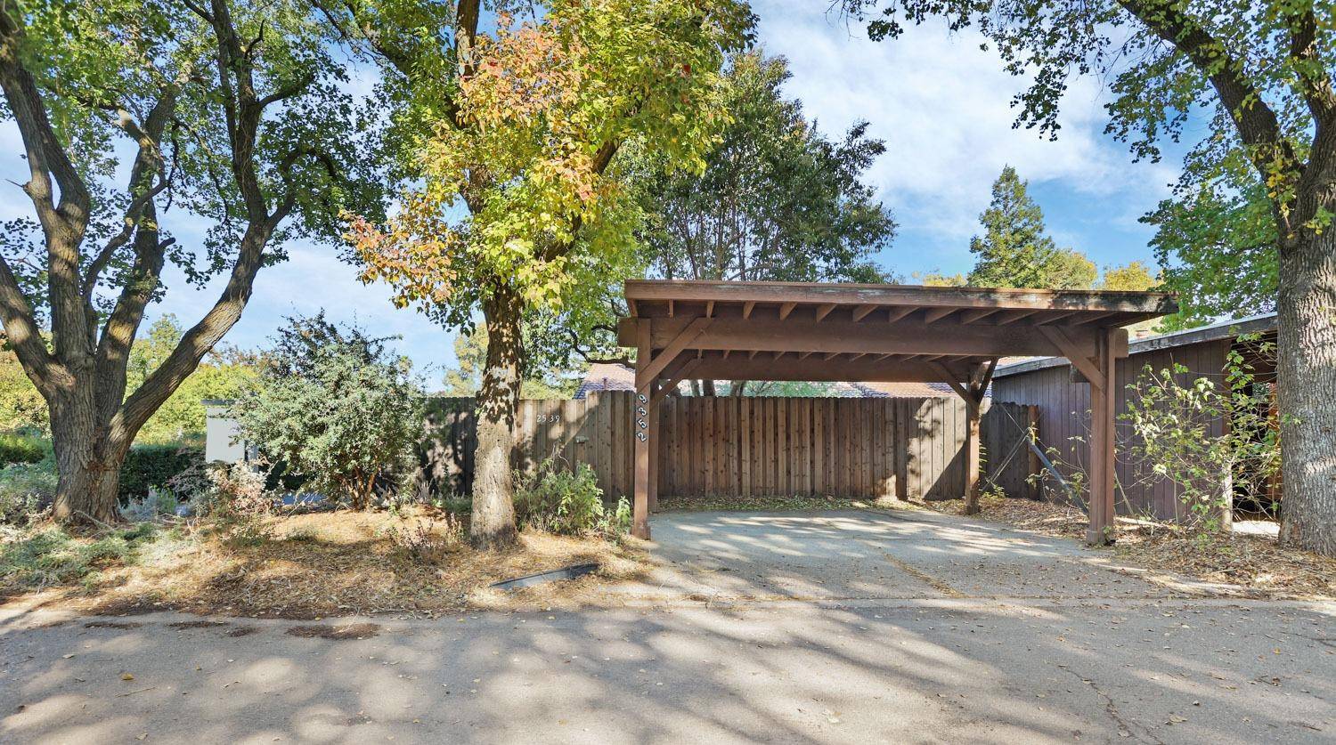 Davis, CA 95616,2539 Bombadil LN