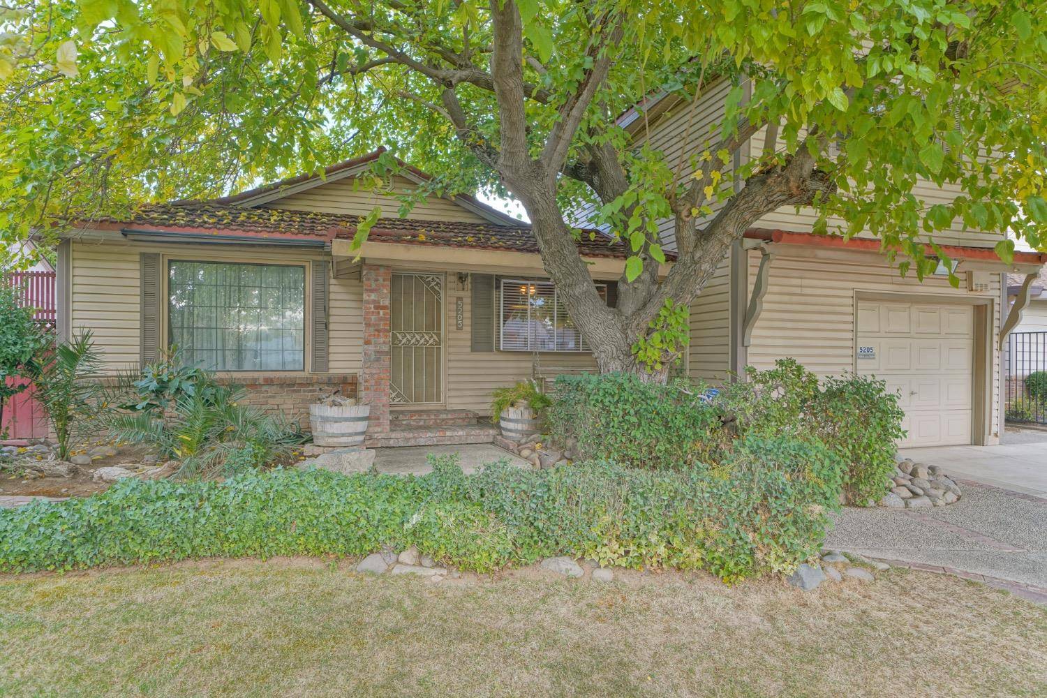 Sacramento, CA 95823,5205 Corvet WAY