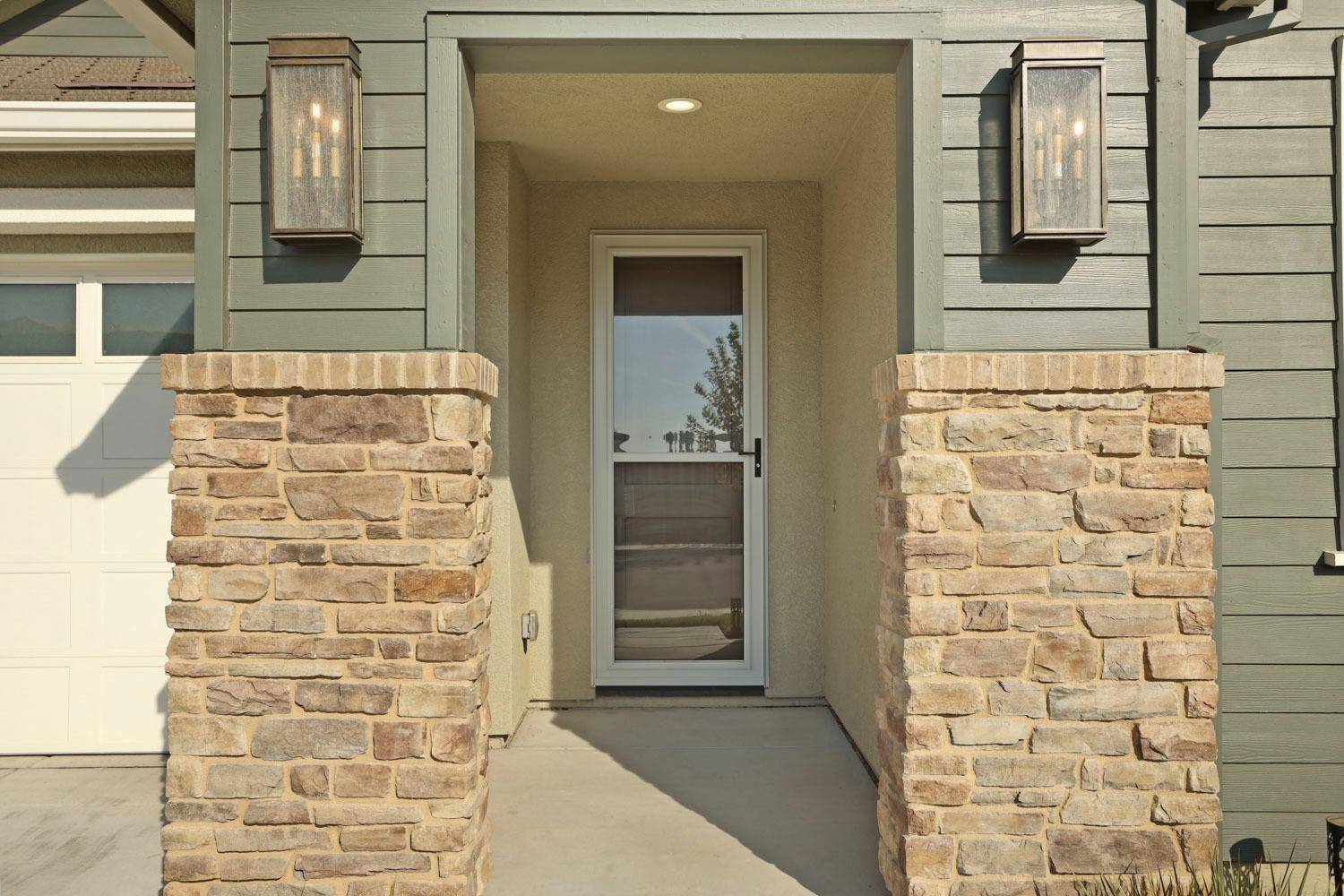 Modesto, CA 95356,1517 Facet WAY
