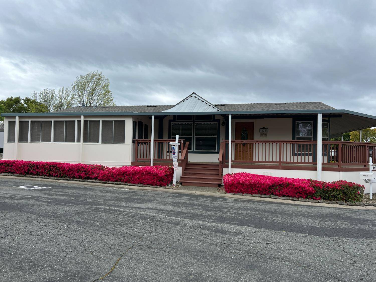 Folsom, CA 95630,222 Bluebird LN