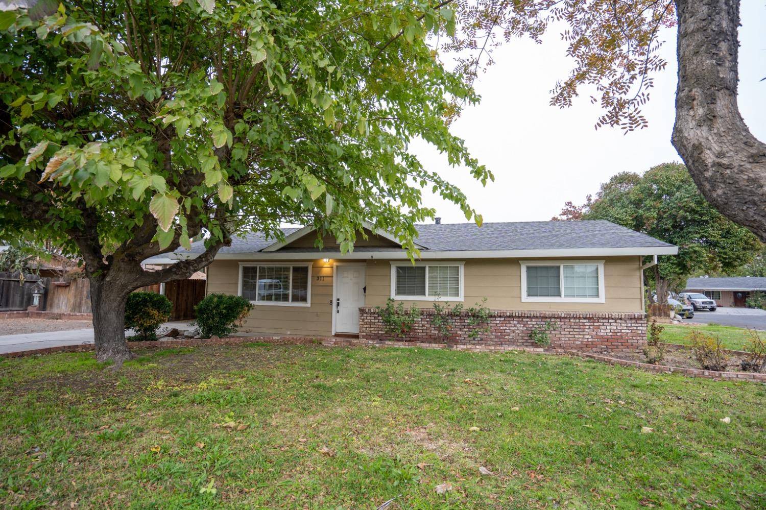 Patterson, CA 95363,311 N 1st ST