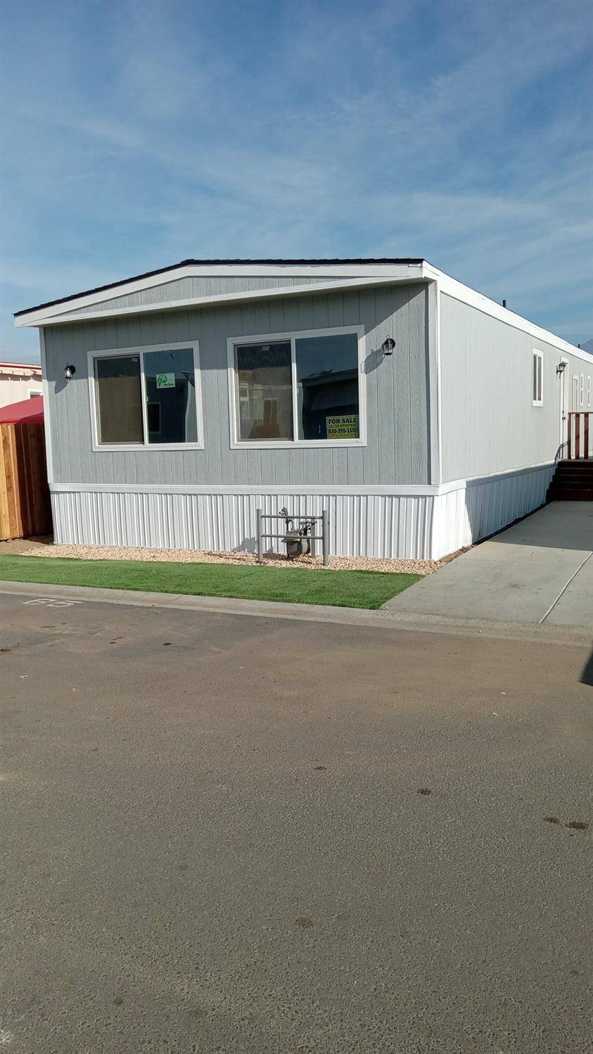 Bakersfield, CA 93203,801 Schipper St #65