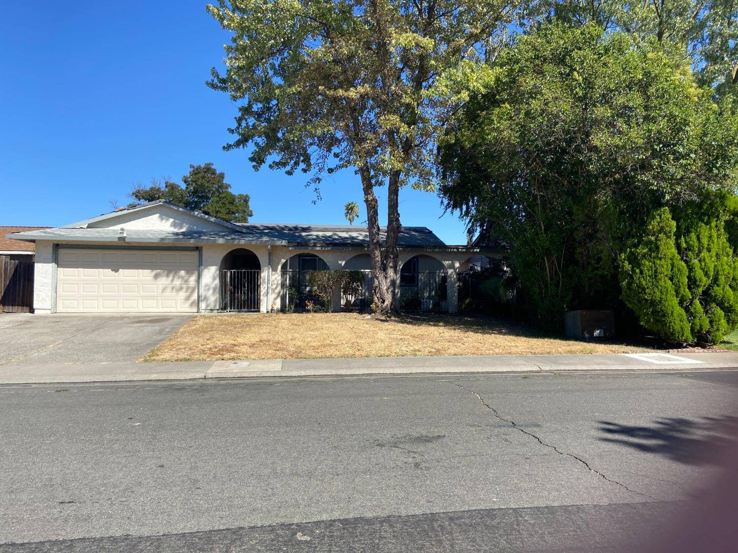 Sacramento, CA 95823,8353 Star Thistle WAY