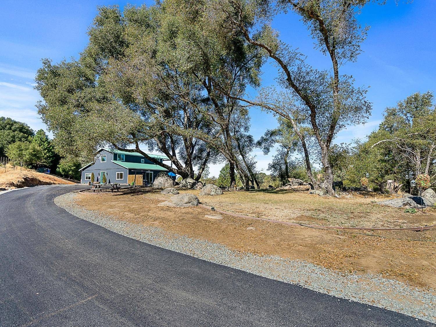 Somerset, CA 95684,3102 Squirrel Hollow Rd