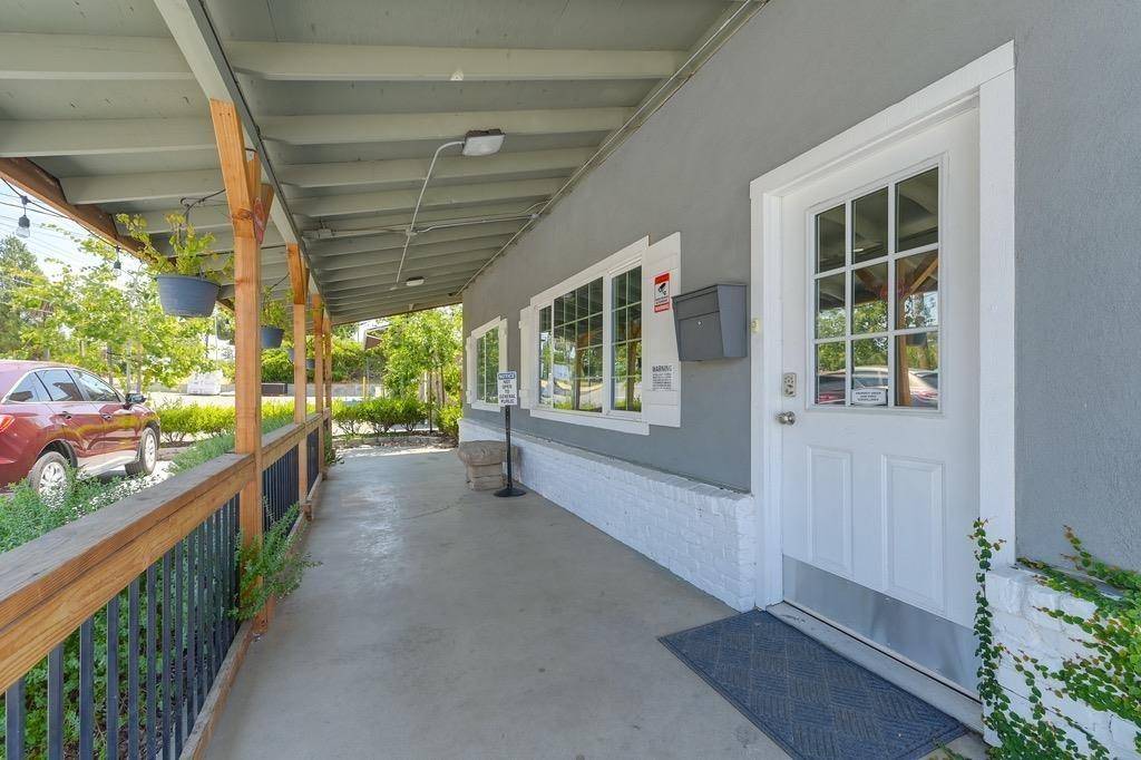 Orangevale, CA 95662,8974 Greenback Lane