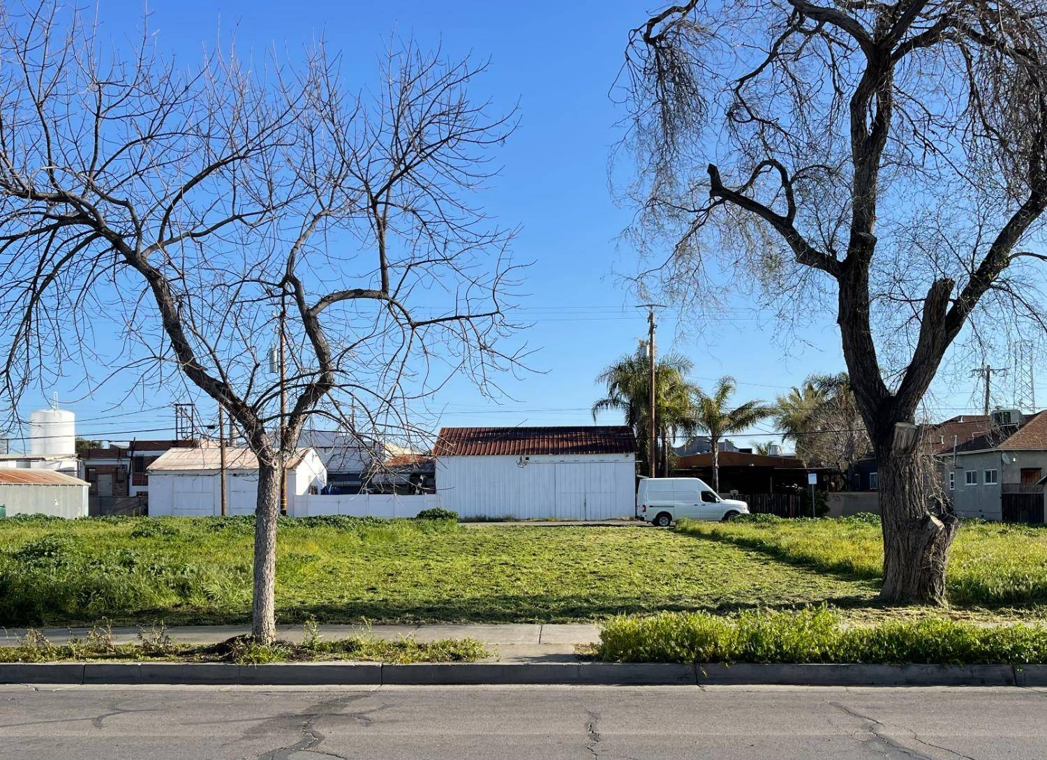 Los Banos, CA 93635,440 I ST