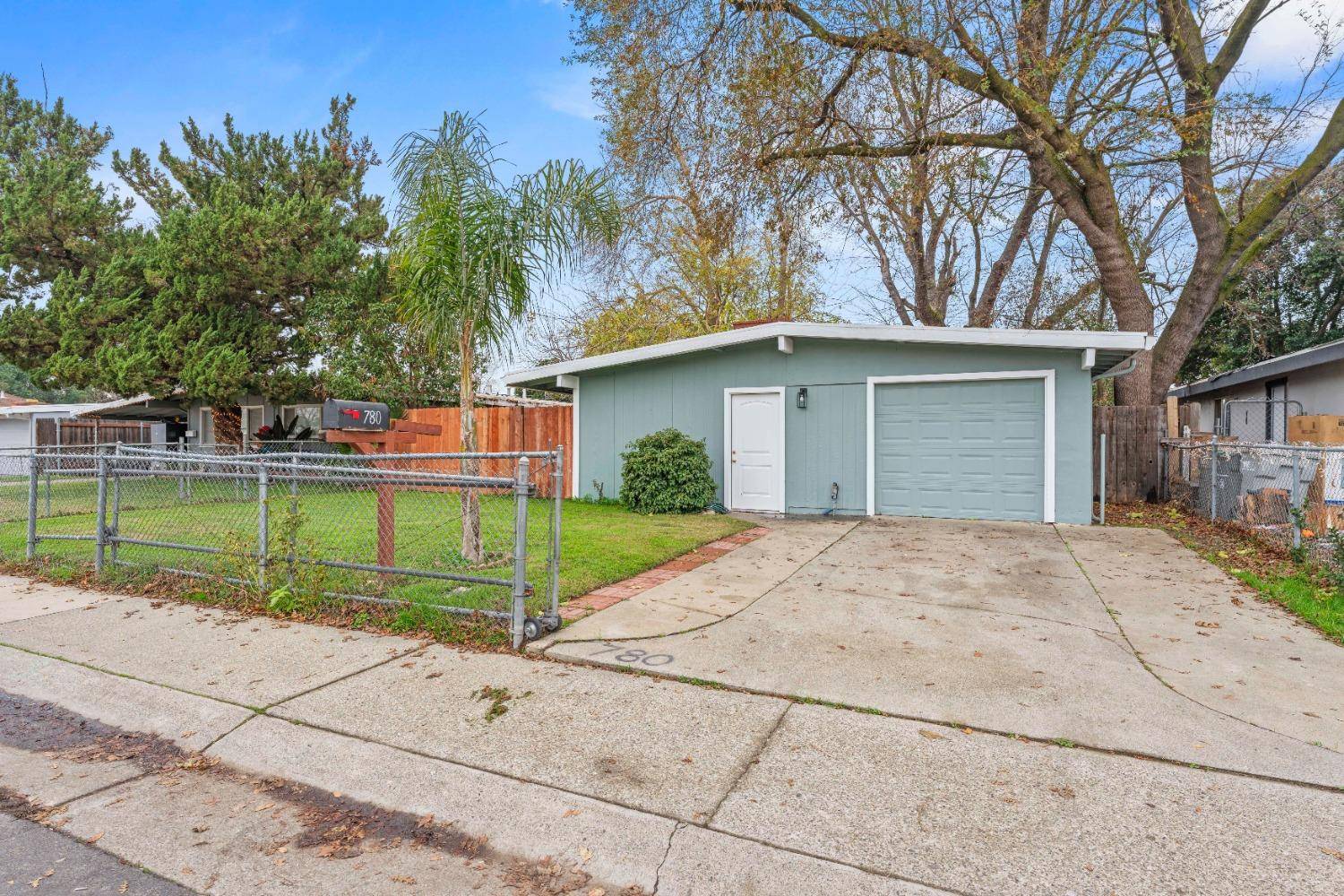 West Sacramento, CA 95605,780 Casselman DR