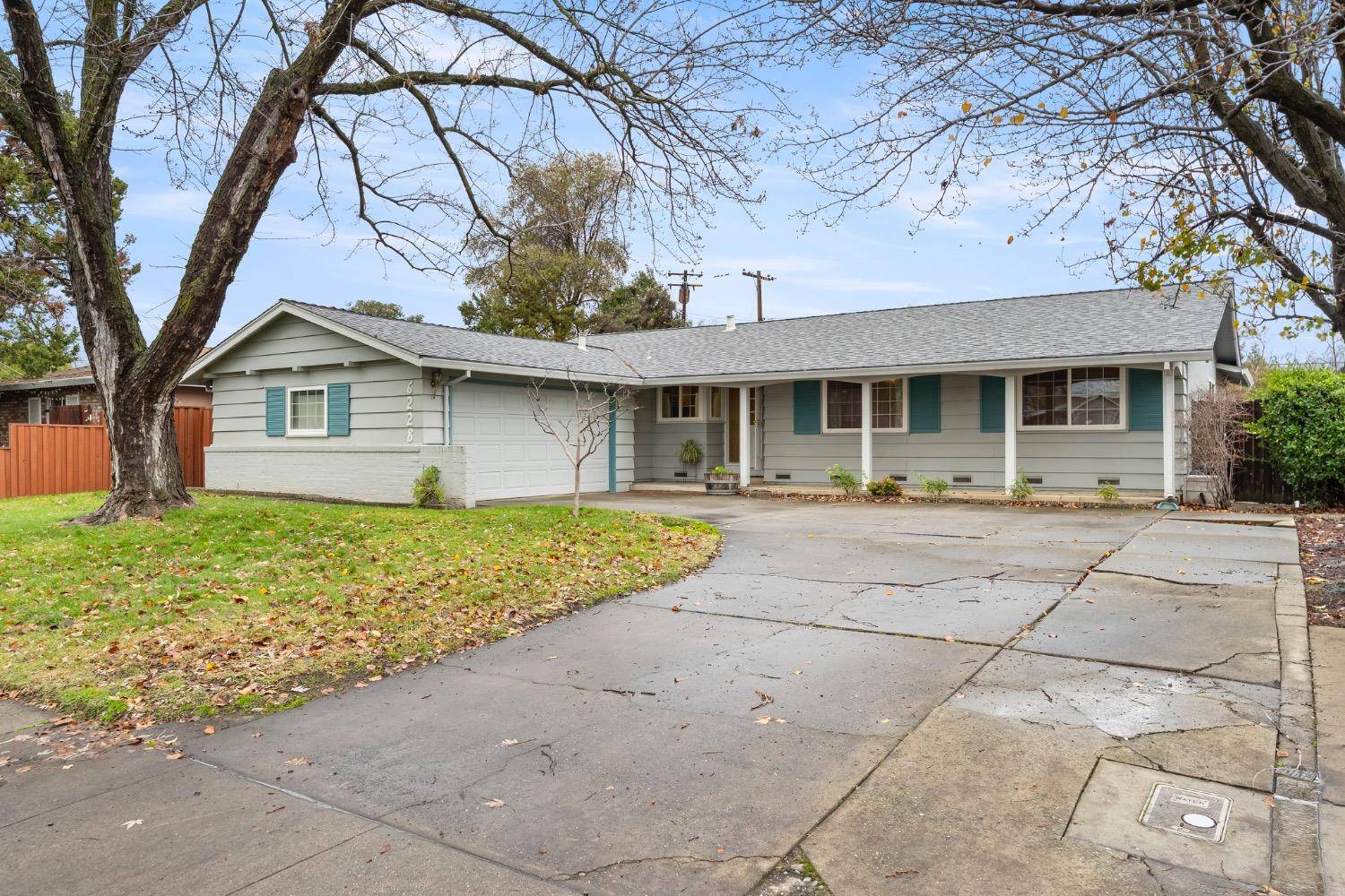 Sacramento, CA 95842,6228 Everest WAY