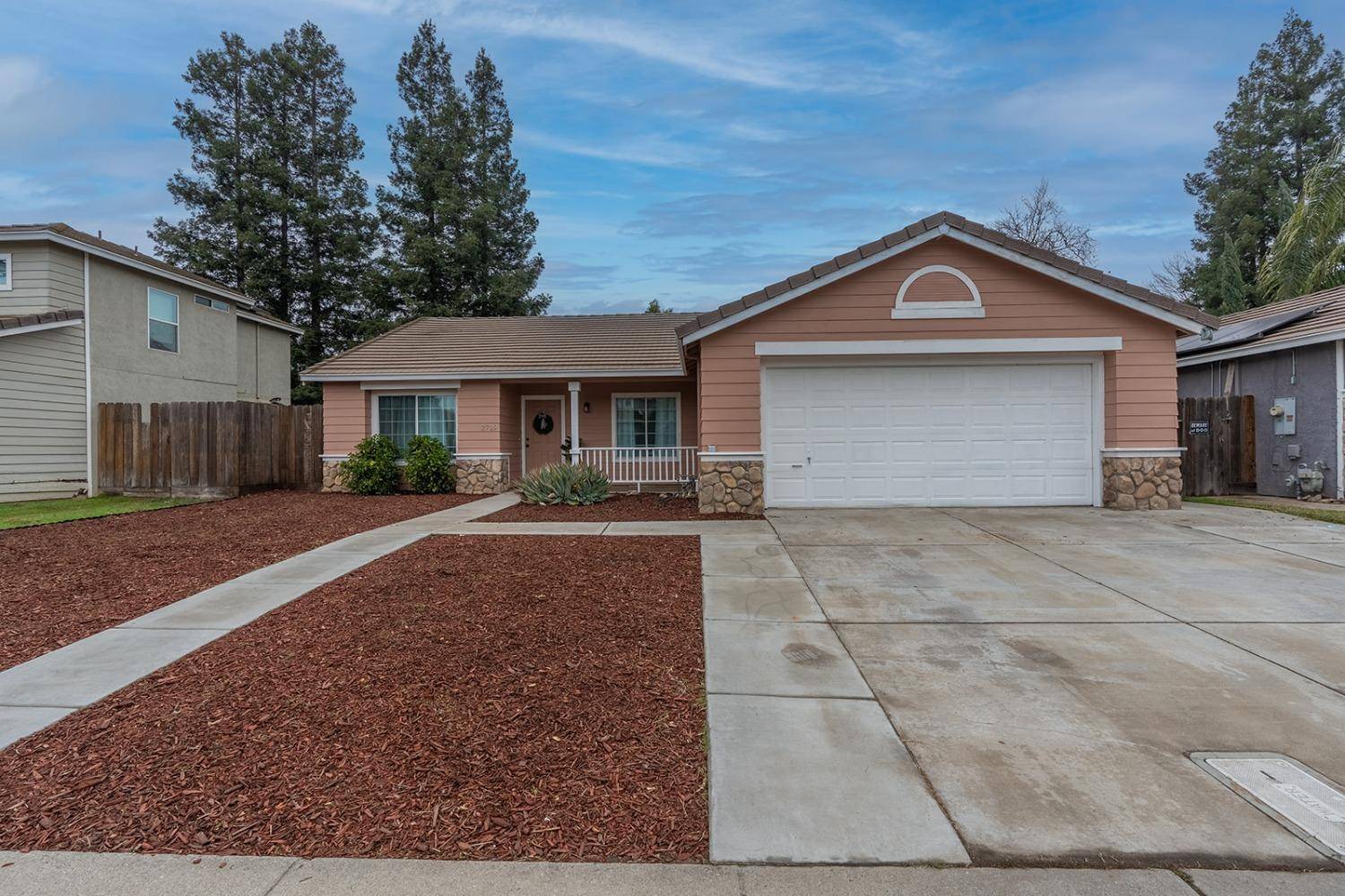 Riverbank, CA 95367,2729 Gleneagles DR