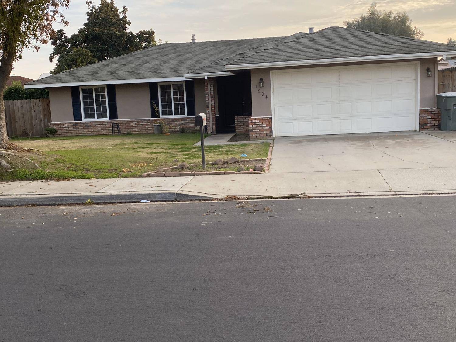 Modesto, CA 95356,1604 Clevenger DR