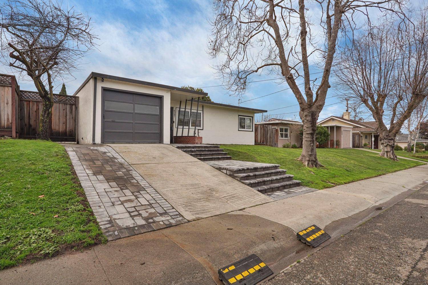 Castro Valley, CA 94546,4387 Gem AVE