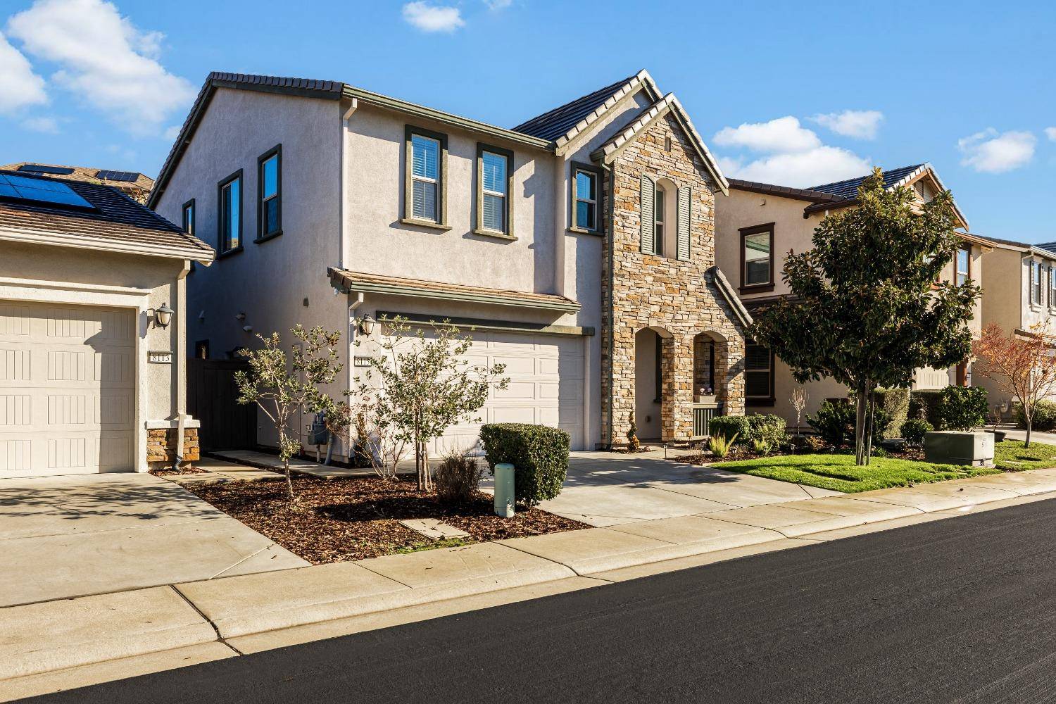 El Dorado Hills, CA 95762,8115 Avanti DR