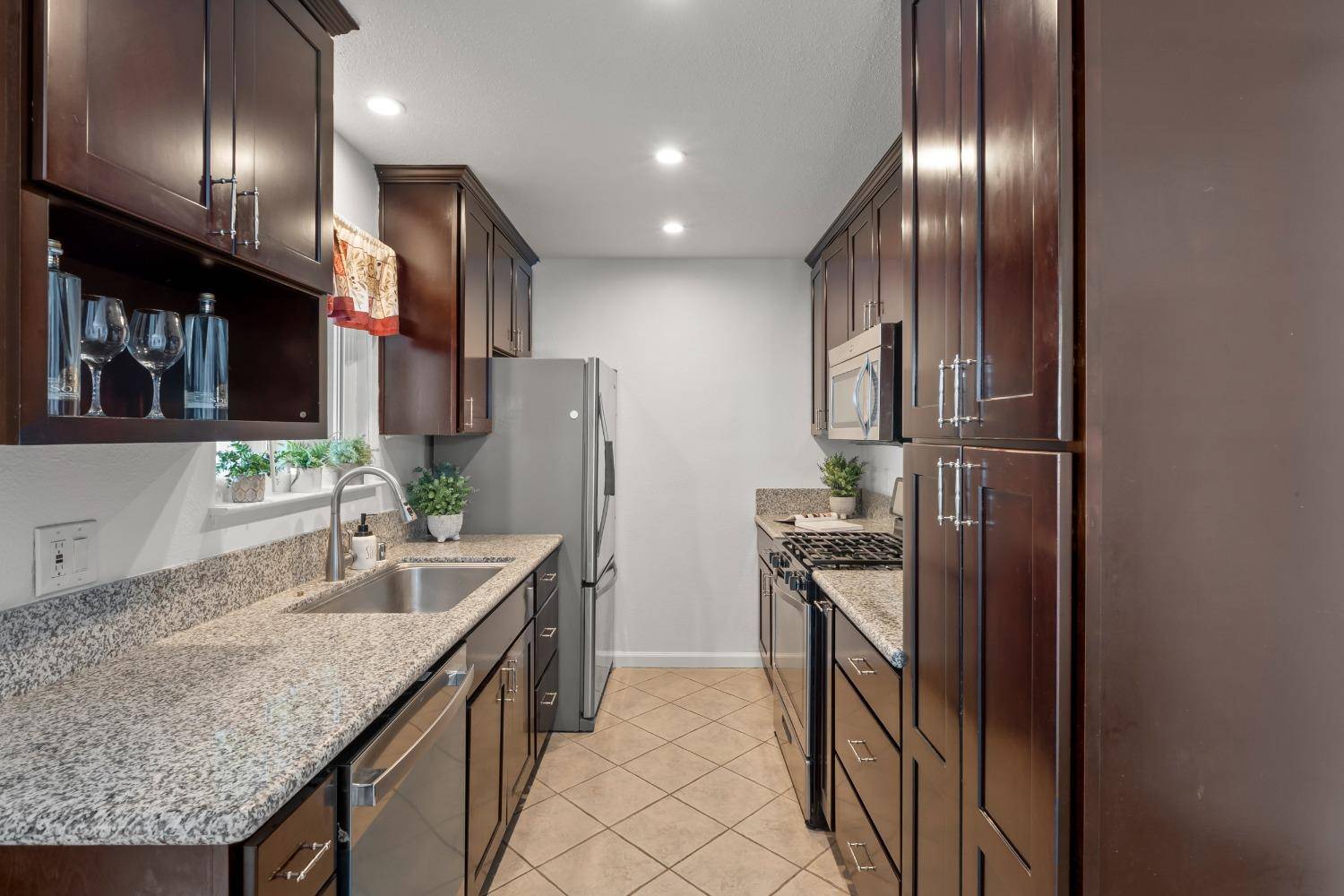Morgan Hill, CA 95037,18210 Hale AVE #B