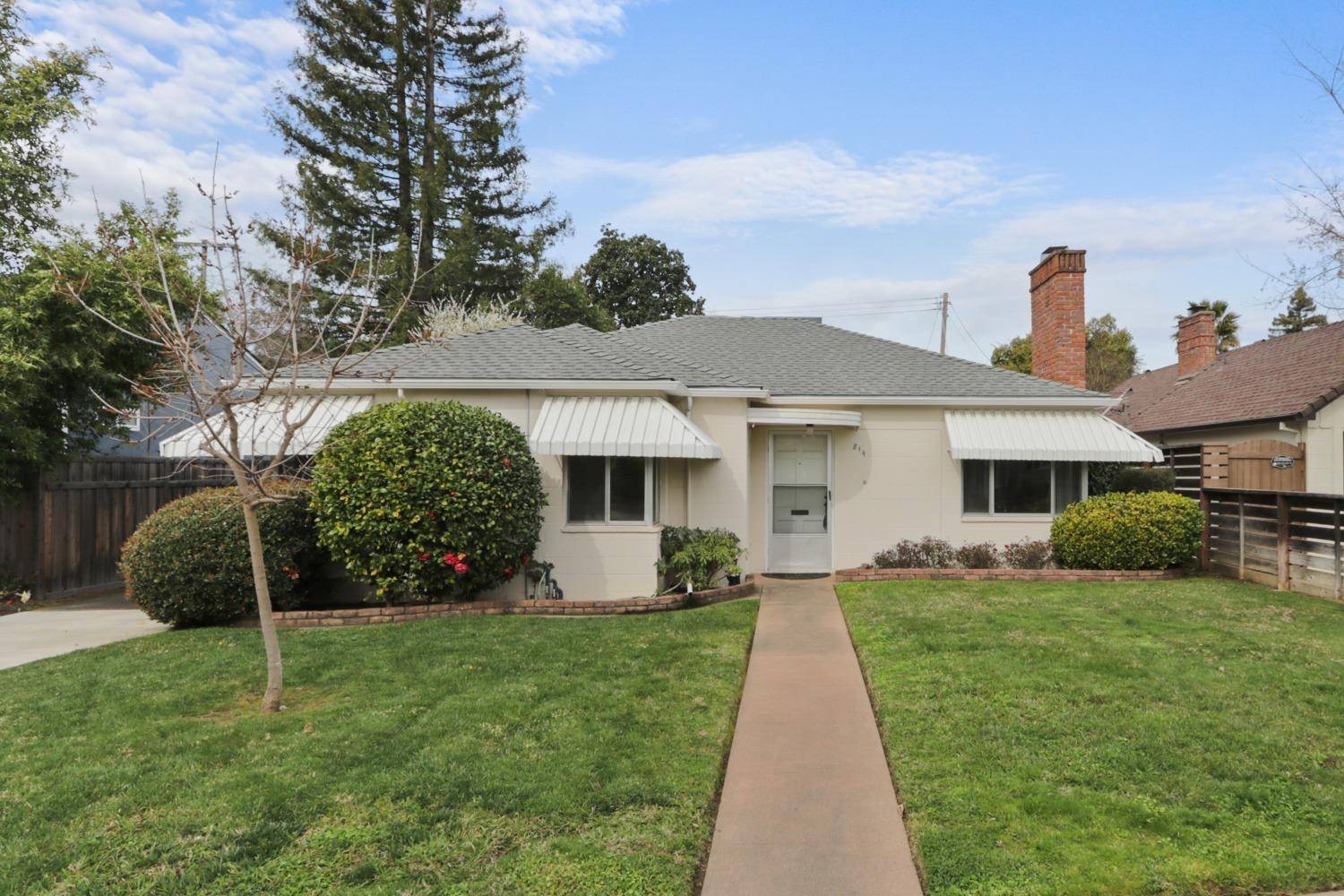 Sacramento, CA 95819,814 53rd ST
