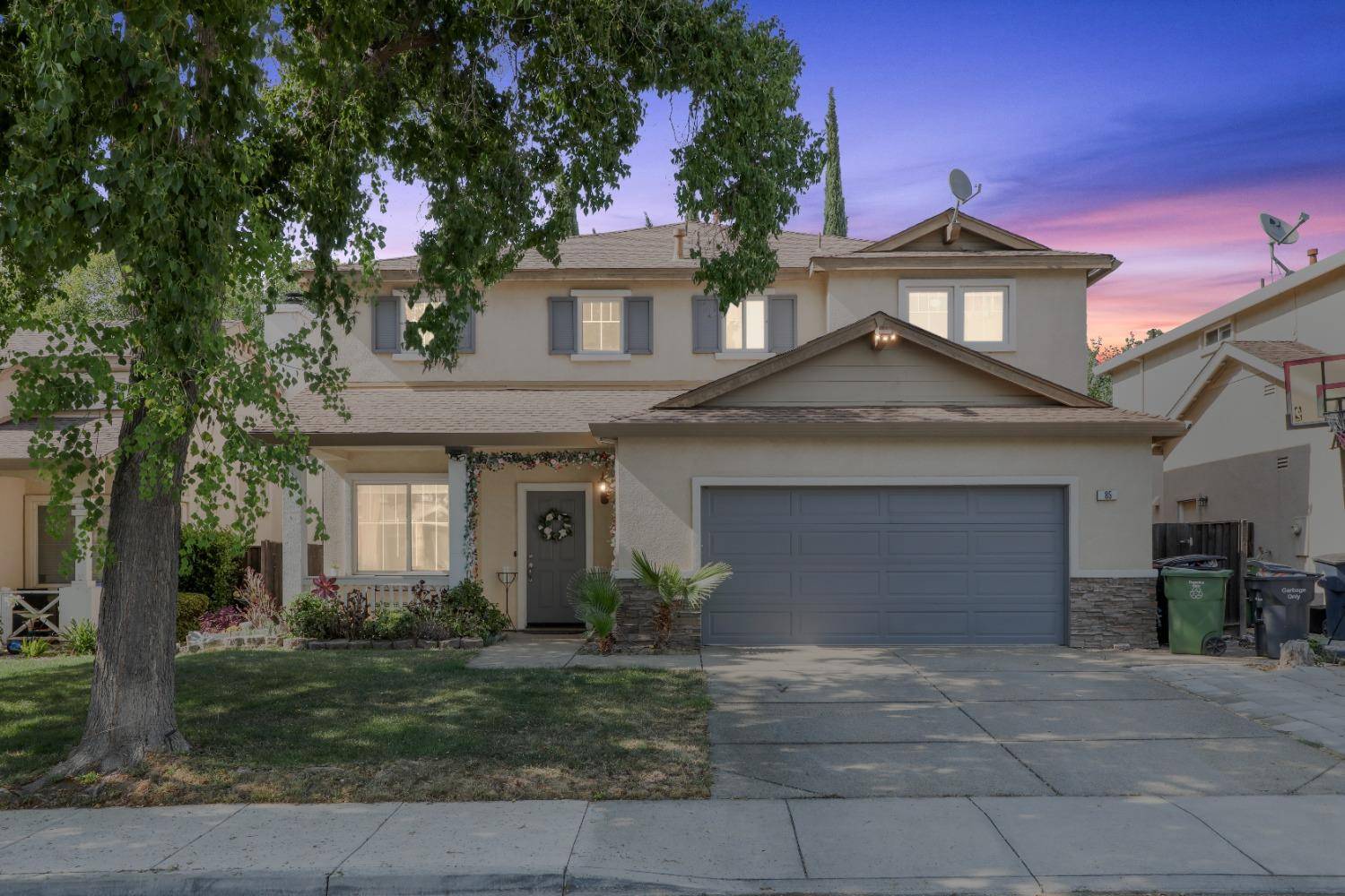 Tracy, CA 95376,85 Lavender CT