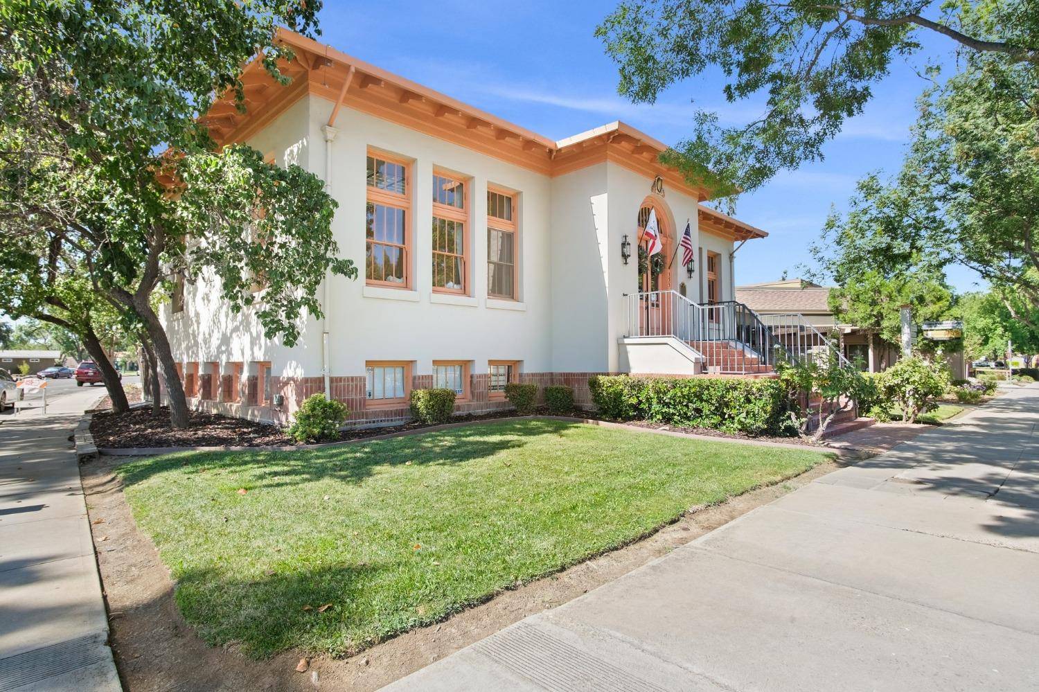 Patterson, CA 95363,355 W Las Palmas AVE