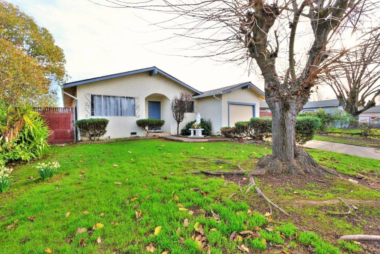 Sacramento, CA 95822,7536 Bowen CIR