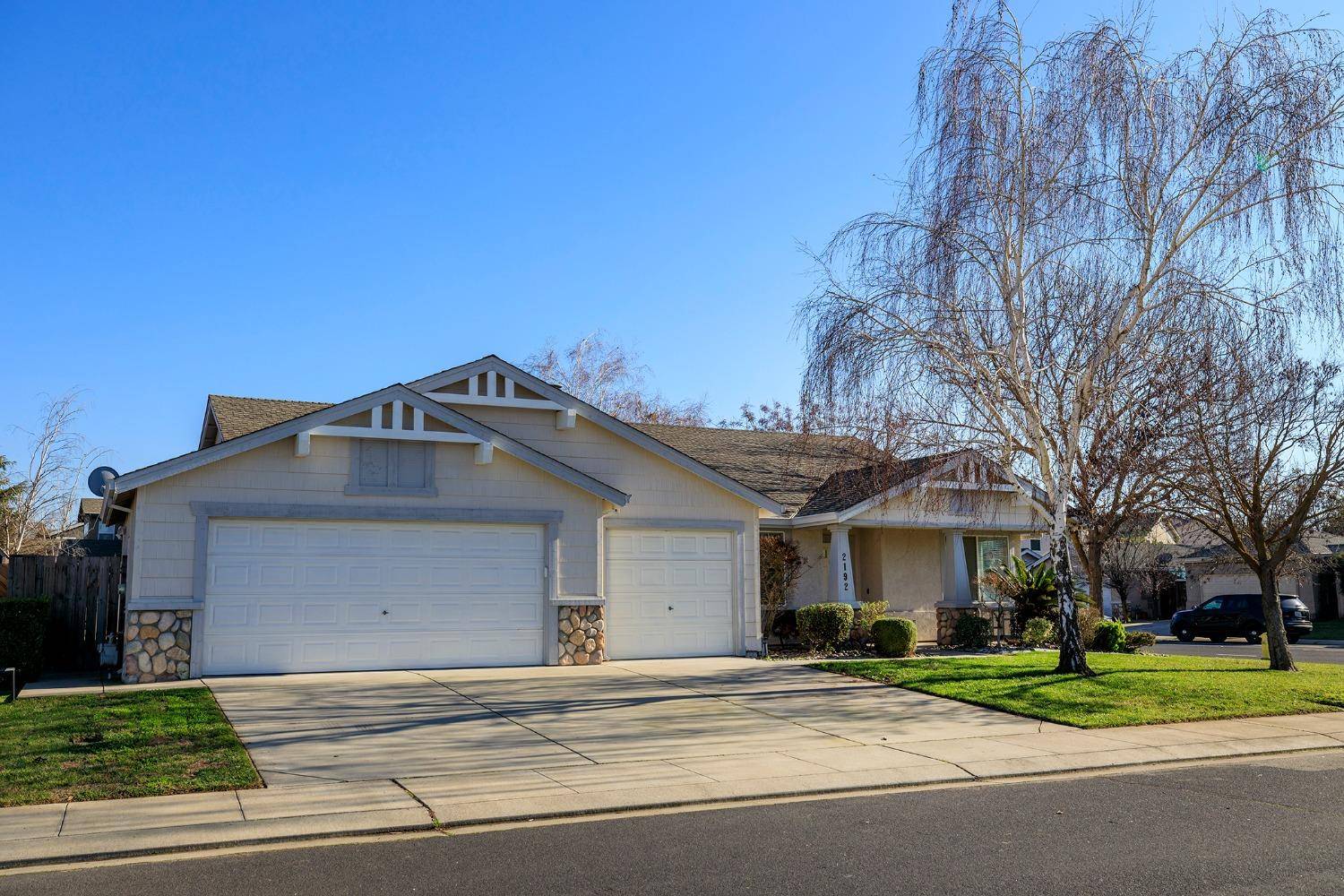 Manteca, CA 95337,2192 Ivory Lace AVE