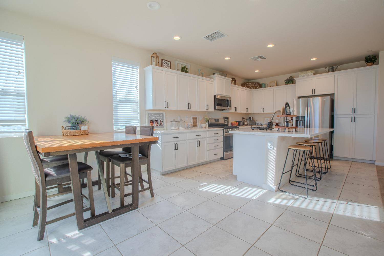 Plumas Lake, CA 95961,885 Tiburon WAY