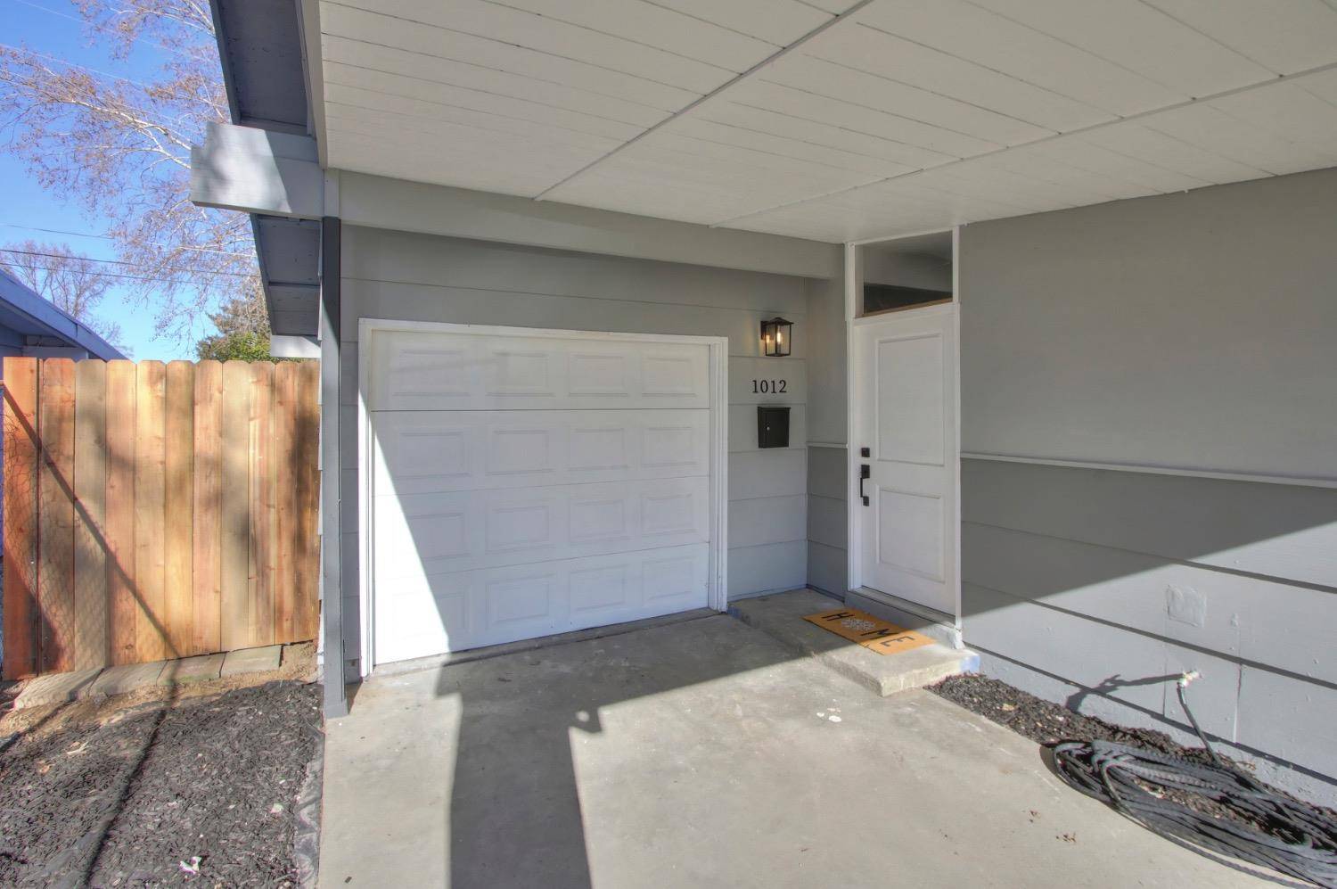 West Sacramento, CA 95605,1012 Elliot ST