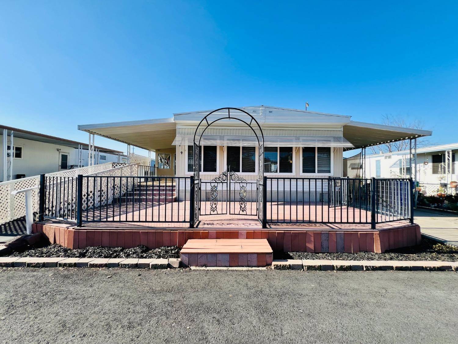 Galt, CA 95632,605 Pringle AVE #9