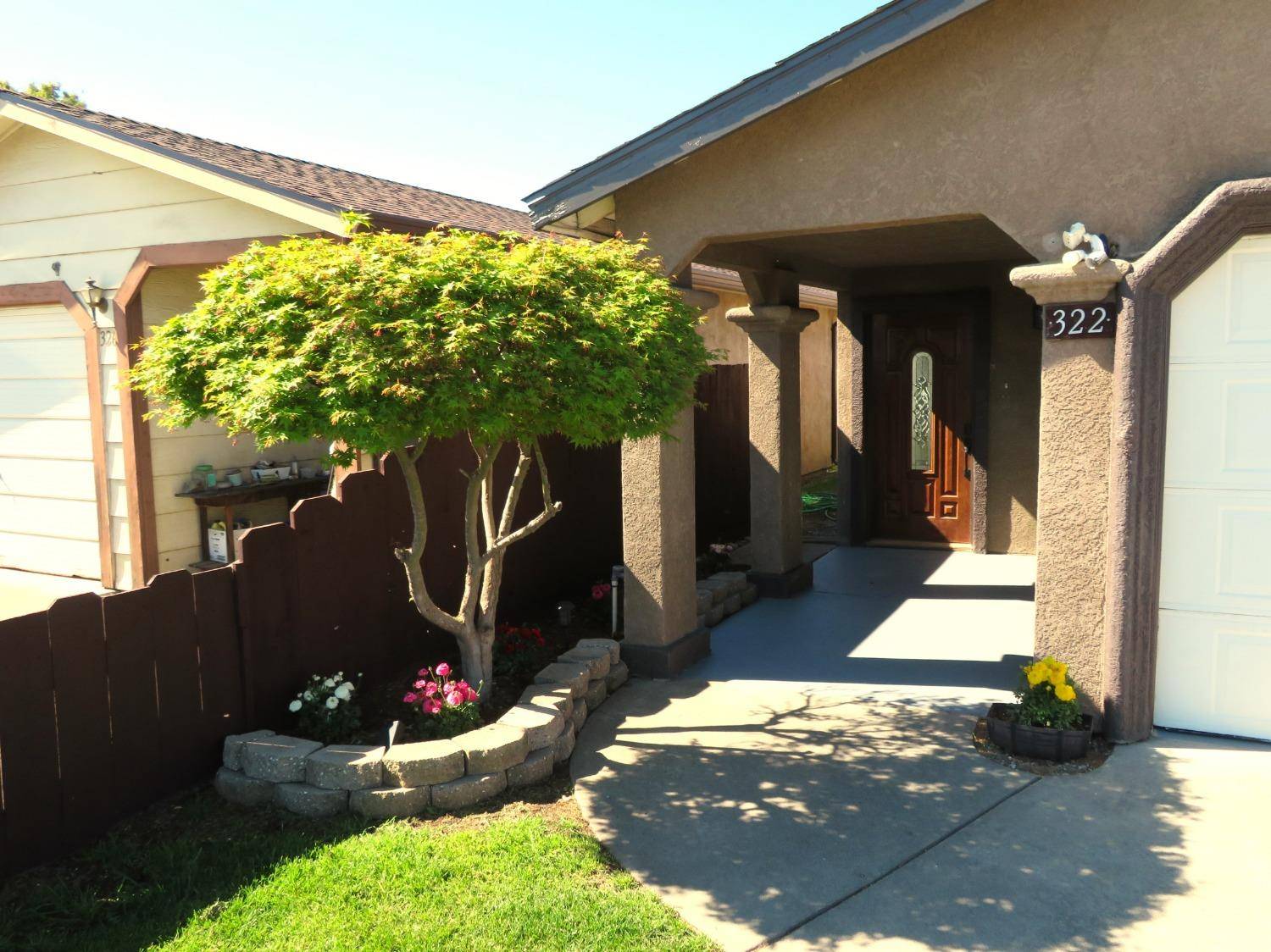 Oakdale, CA 95361,322 S 4th AVE