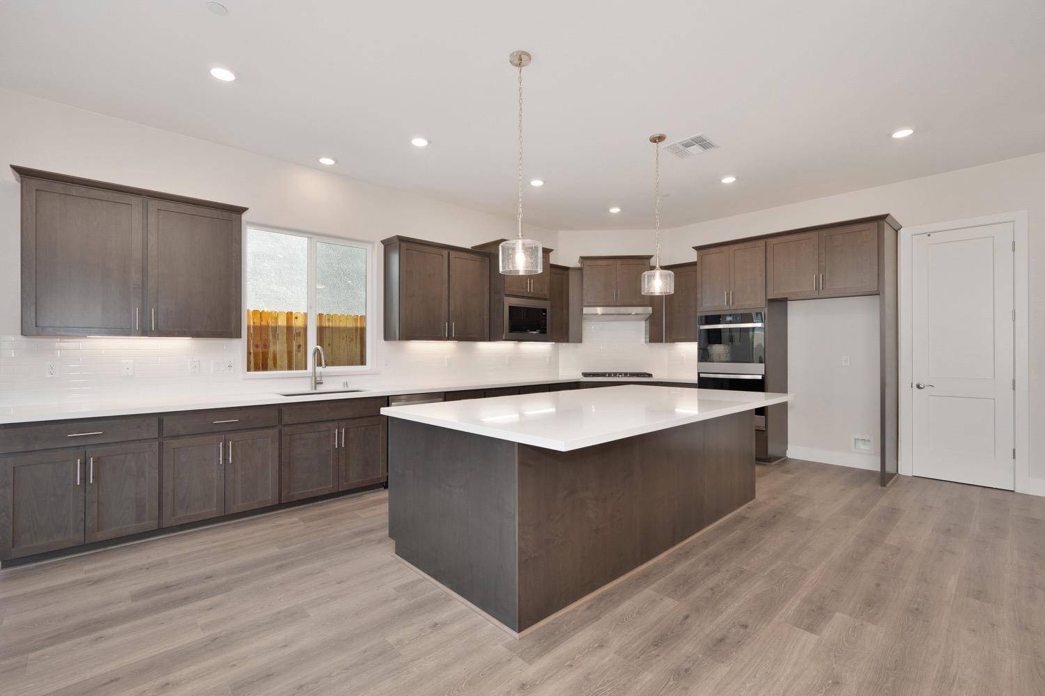 Roseville, CA 95747,3041 Shasta Daisy CIR
